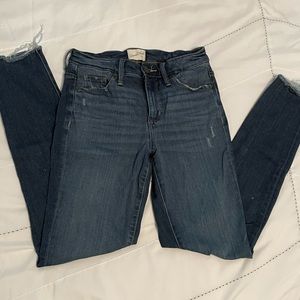 Universal Thread 25 jeans